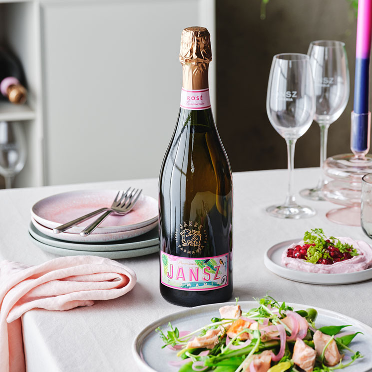 Jansz Premium Rosé featuring Daniel Gray-Barnett